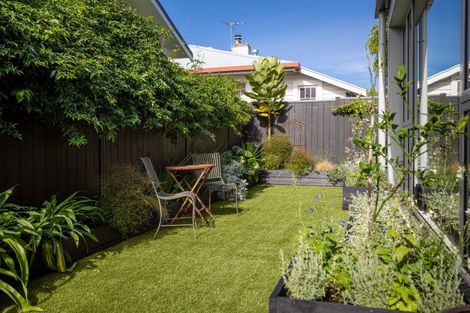 Photo of property in 2/1g Harley Street, Nelson, 7010