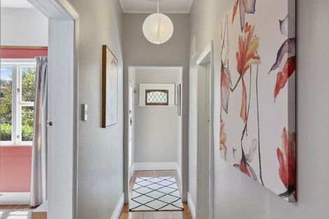 Photo of property in 25 Royal Street, Berhampore, Wellington, 6023