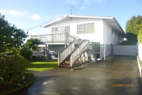 Photo of property in 1 Cron Avenue, Te Atatu South, Auckland, 0610