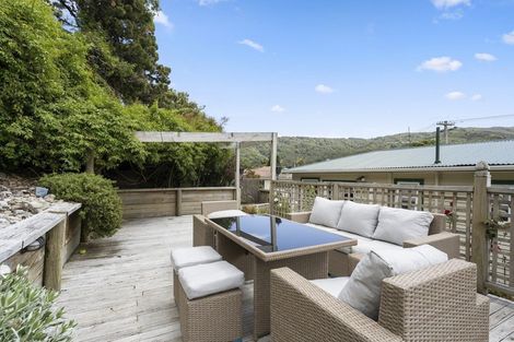 Photo of property in 33 Peel Place, Wainuiomata, Lower Hutt, 5014