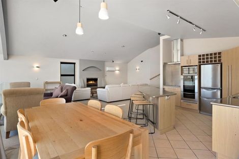 Photo of property in 3 Caples Place, Fernhill, Queenstown, 9300