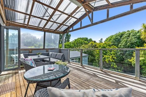 Photo of property in 16 Burtts Road, Durie Hill, Whanganui, 4500