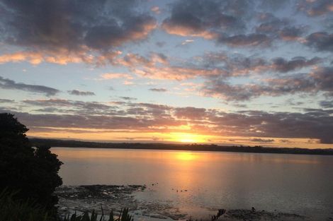 Photo of property in 166 Torkar Road, Clarks Beach, 2122