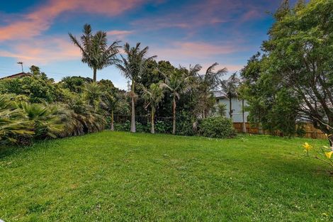 Photo of property in 26 Royal View Road, Te Atatu South, Auckland, 0610
