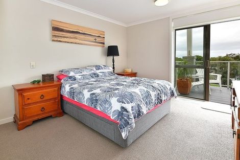 Photo of property in 84 Landmark Terrace, Orewa, 0931