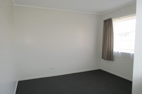 Photo of property in 4a Cross Street, Papakura, 2110