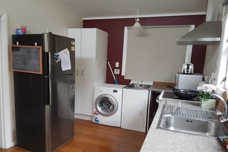 Photo of property in 6d Rewa Terrace, Tawa, Wellington, 5028