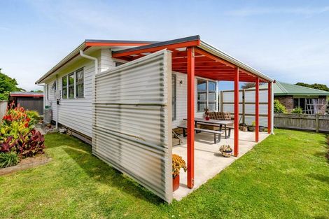 Photo of property in 11 Tasman Street, Opunake, 4616