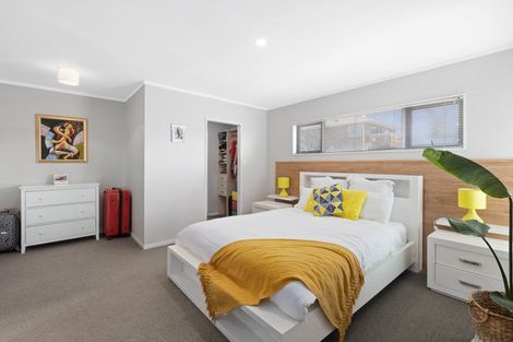 Photo of property in 21 Red Beach Road, Red Beach, 0932