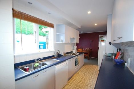 Photo of property in 52 Tio Tio Road, Miramar, Wellington, 6022