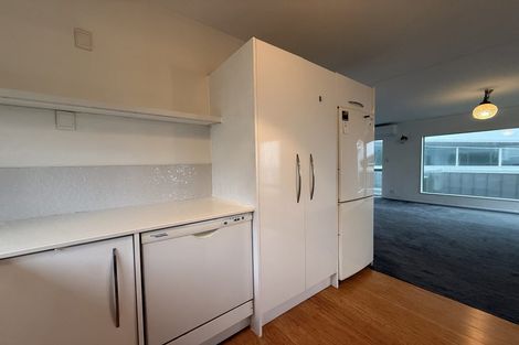 Photo of property in 281 Queens Drive, Lyall Bay, Wellington, 6022