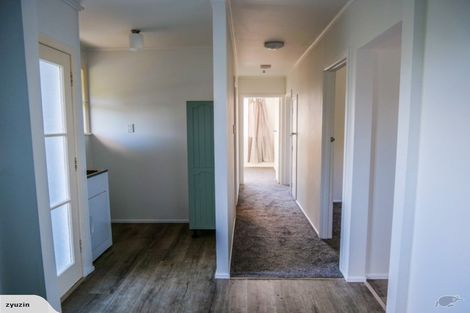 Photo of property in 21 Mcquarrie Avenue, Wattle Downs, Auckland, 2103