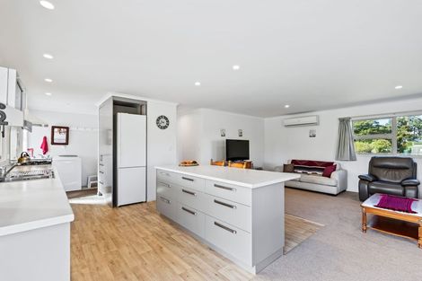 Photo of property in 46 Franklin Road, Paparoa, 0571