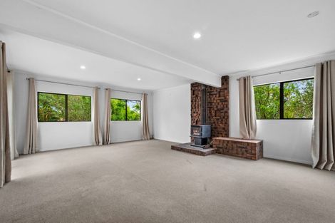 Photo of property in 10 Mabbett Lane, Waimauku, 0883