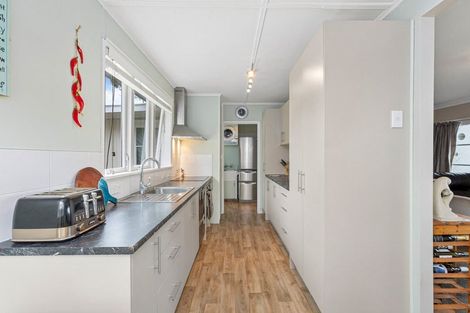 Photo of property in 16 Sundown Avenue, Manly, Whangaparaoa, 0930