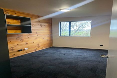 Photo of property in 3/125 Carrington Road, Point Chevalier, Auckland, 1025