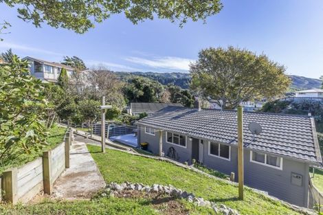Photo of property in 26 Collins Avenue, Tawa, Wellington, 5028
