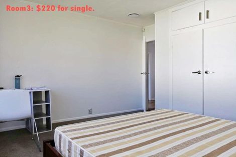 Photo of property in 5 Maui Pomare Street, Blockhouse Bay, Auckland, 0600