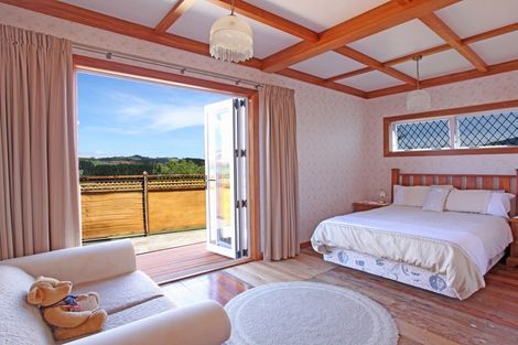 Photo of property in 2 Tutchen Avenue, Raglan, 3225