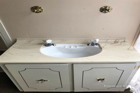 Photo of property in 45 Colwill Road, Massey, Auckland, 0614