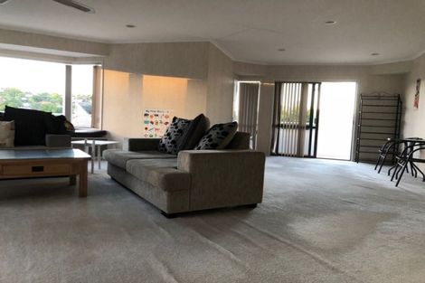 Photo of property in 28 Bayside Drive, Browns Bay, Auckland, 0630