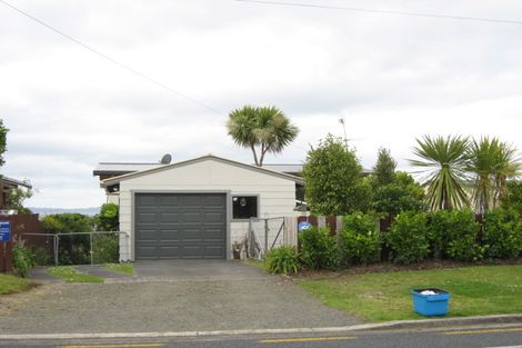 Photo of property in 1386 Whangaparaoa Road, Army Bay, Whangaparaoa, 0930