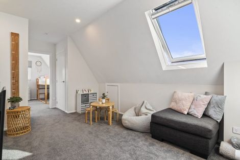 Photo of property in 64 Park Hill Road, Birkenhead, Auckland, 0626