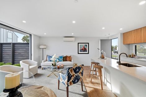 Photo of property in 31 Oxley Avenue, St Albans, Christchurch, 8014