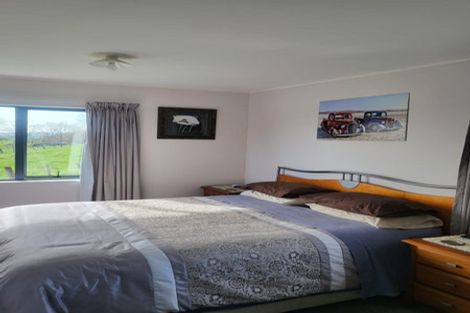 Photo of property in 1 Watts Street, Waipawa, 4210