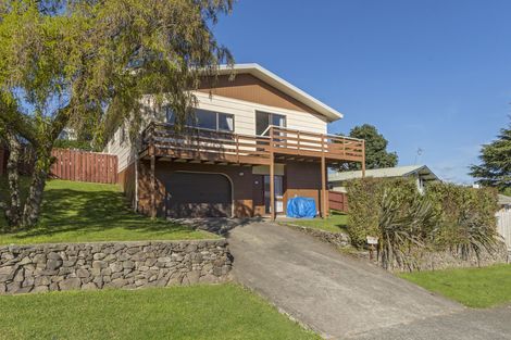 Photo of property in 11 Dunton Drive, Welcome Bay, Tauranga, 3112