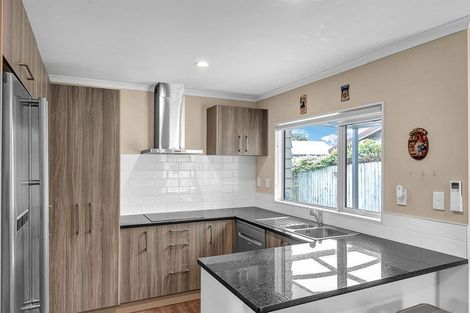 Photo of property in 1 Nirmal Place, Sunnyvale, Auckland, 0612
