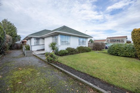 Photo of property in 406 Main North Road, Redwood, Christchurch, 8051