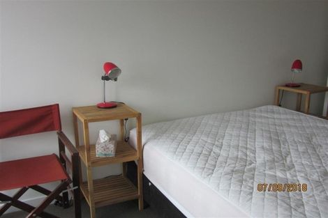 Photo of property in Portal Apartments, 8e/42 Cable Street, Te Aro, Wellington, 6011