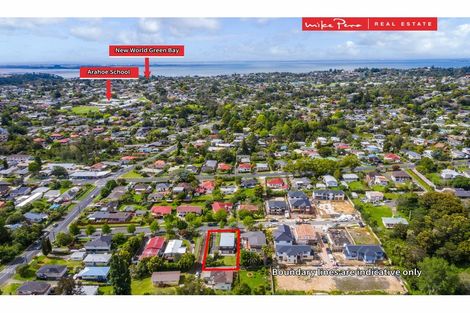 Photo of property in 9 Armstrong Place, New Lynn, Auckland, 0600