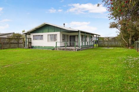 Photo of property in 8 Cousins Avenue East, Foxton Beach, Foxton, 4815