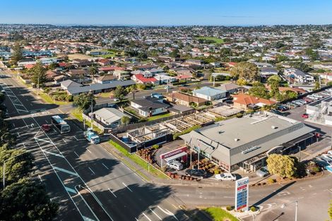 Photo of property in 3370 Great North Road, Glen Eden, Auckland, 0602