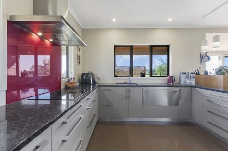 Photo of property in 8 Pitt Road, Hillsborough, New Plymouth, 4372