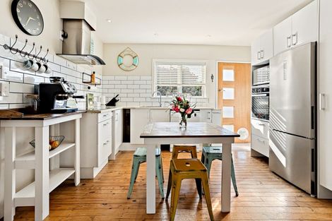 Photo of property in 14 Catherine Crescent, Whitianga, 3510