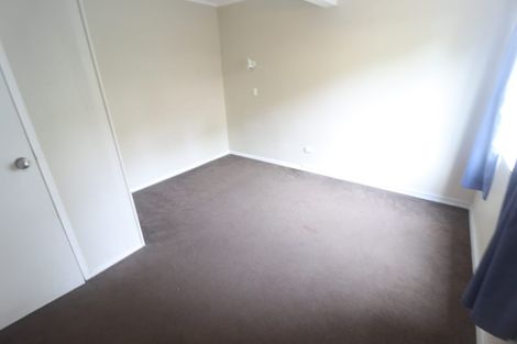 Photo of property in 4 Teviot Place, Totara Vale, Auckland, 0629