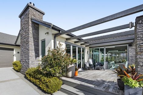 Photo of property in 7b Royal Heights, Glen Avon, New Plymouth, 4312