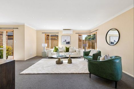 Photo of property in 14 Monash Place, Flat Bush, Auckland, 2016