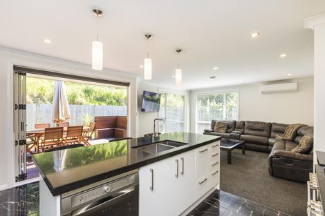 Photo of property in 15 Freedom Drive, Kelvin Grove, Palmerston North, 4414