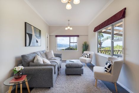 Photo of property in 34 Poto Road, Normandale, Lower Hutt, 5010