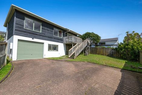 Photo of property in 1/3 Jumento Place, Unsworth Heights, Auckland, 0632