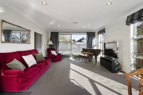 Photo of property in 35 Union Street, Hokowhitu, Palmerston North, 4410