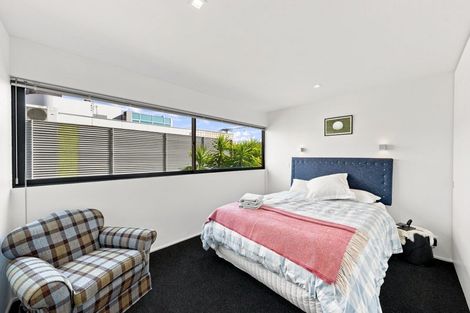 Photo of property in 1 Millbank Lane, Merivale, Christchurch, 8014