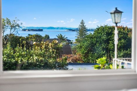 Photo of property in 1/53 Uxbridge Road, Mellons Bay, Auckland, 2014