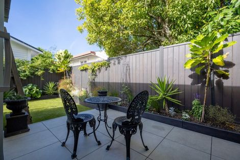 Photo of property in 2/1g Harley Street, Nelson, 7010