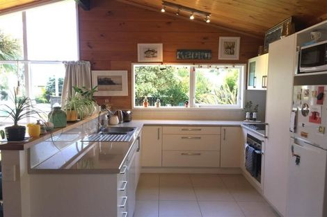 Photo of property in 62 Ngaio Road, Waikanae, 5036