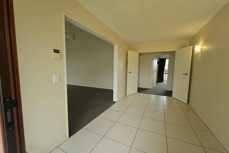 Photo of property in 37 Mcewen Crescent, Riverstone Terraces, Upper Hutt, 5018